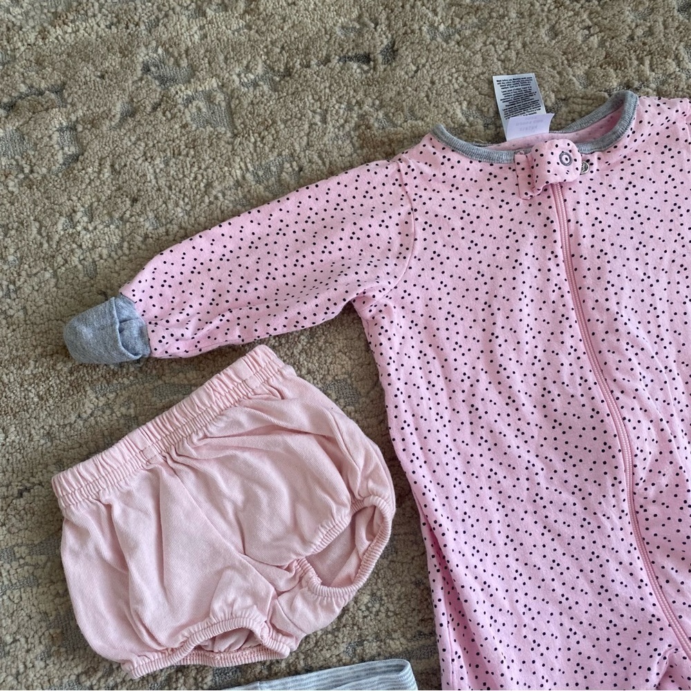 H&M/Disney/Carter’s Newborn Baby Girl Bundle of Onesies Footsie Bodysuits Pants - Picture 4 of 8